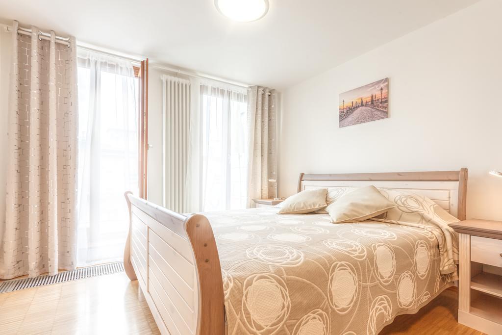 Modern Apartment Charvatova ปราก ภายนอก รูปภาพ