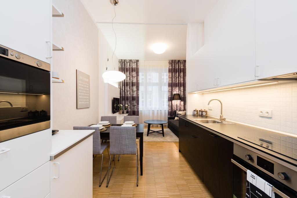 Modern Apartment Charvatova ปราก ภายนอก รูปภาพ