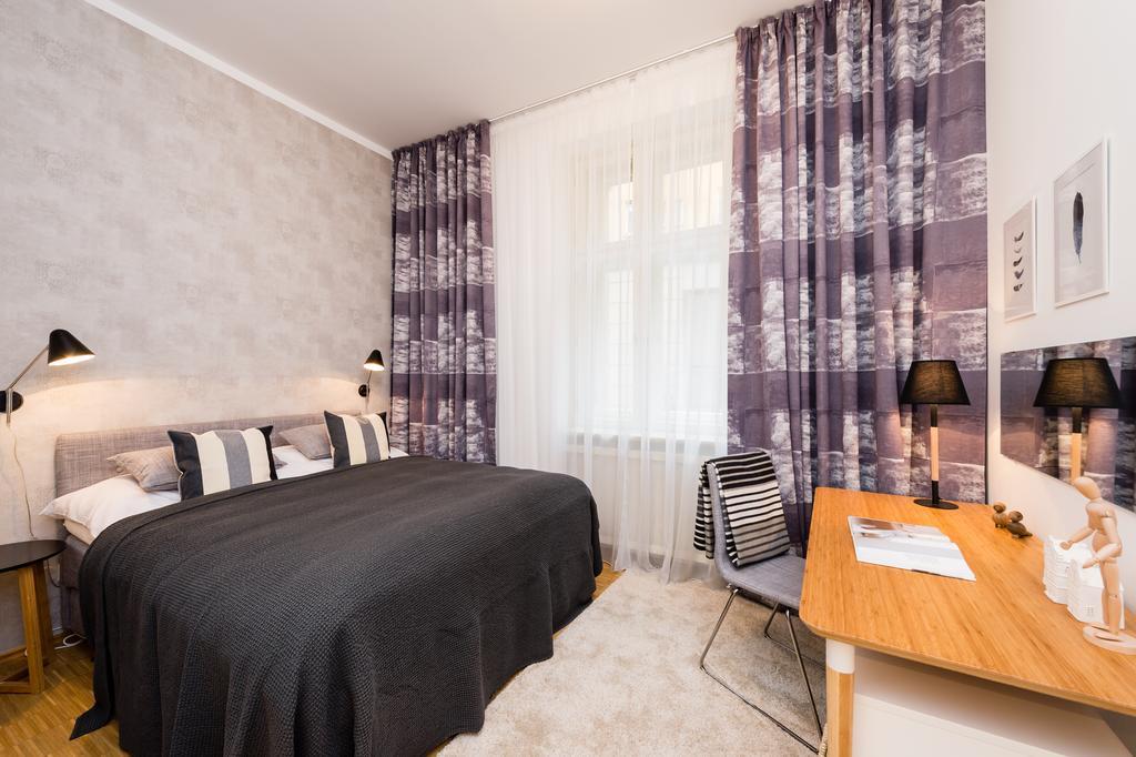 Modern Apartment Charvatova ปราก ภายนอก รูปภาพ
