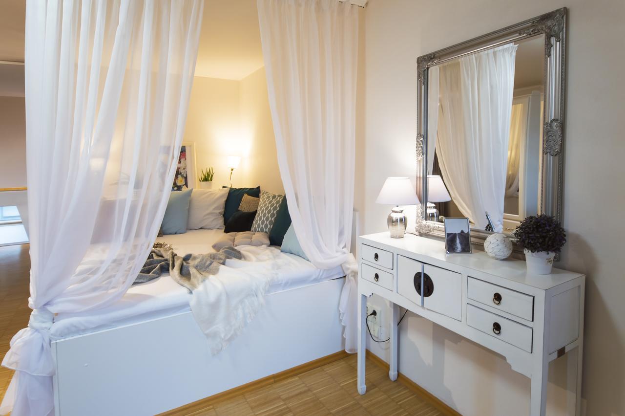 Modern Apartment Charvatova ปราก ภายนอก รูปภาพ