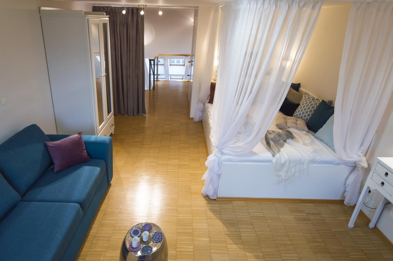 Modern Apartment Charvatova ปราก ภายนอก รูปภาพ