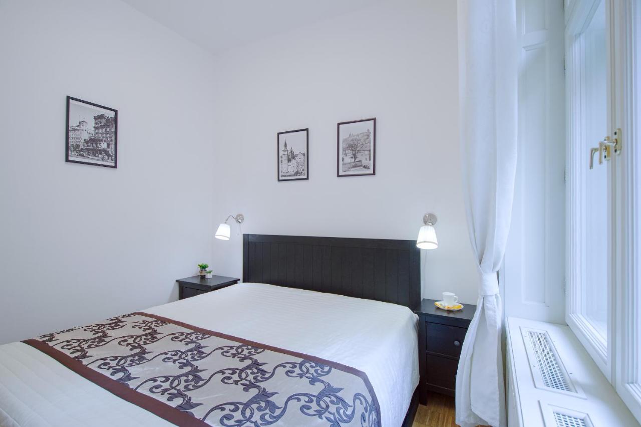 Modern Apartment Charvatova ปราก ภายนอก รูปภาพ