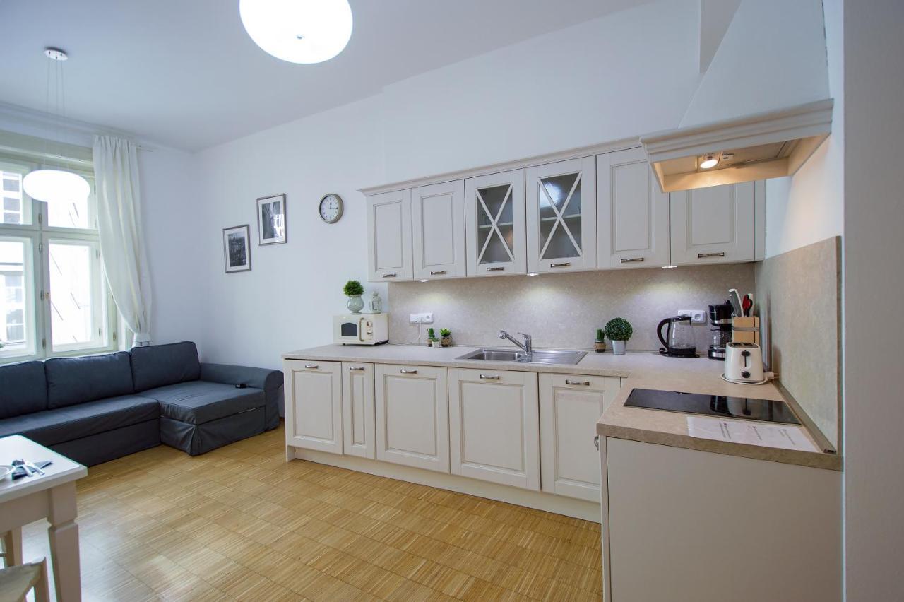 Modern Apartment Charvatova ปราก ภายนอก รูปภาพ
